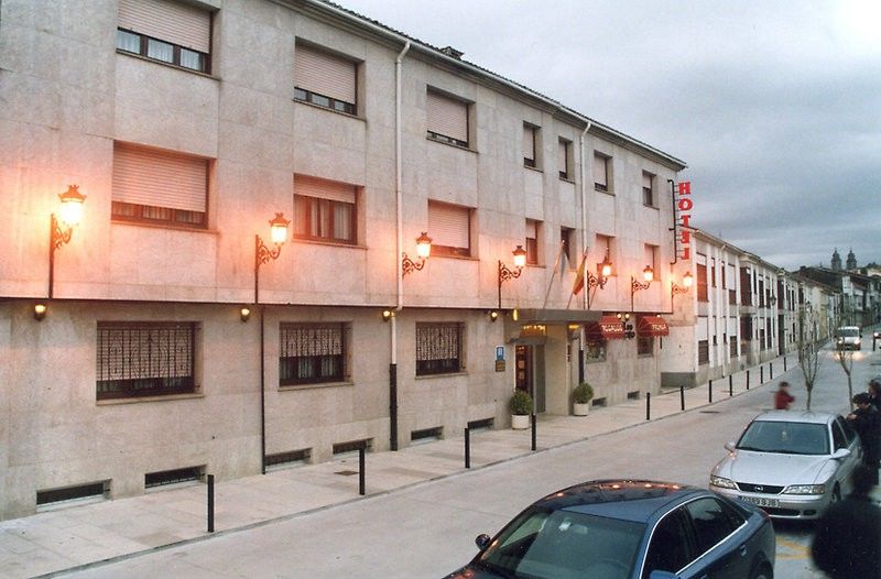 Hotel San Lorenzo Santiago de Compostela Bagian luar foto