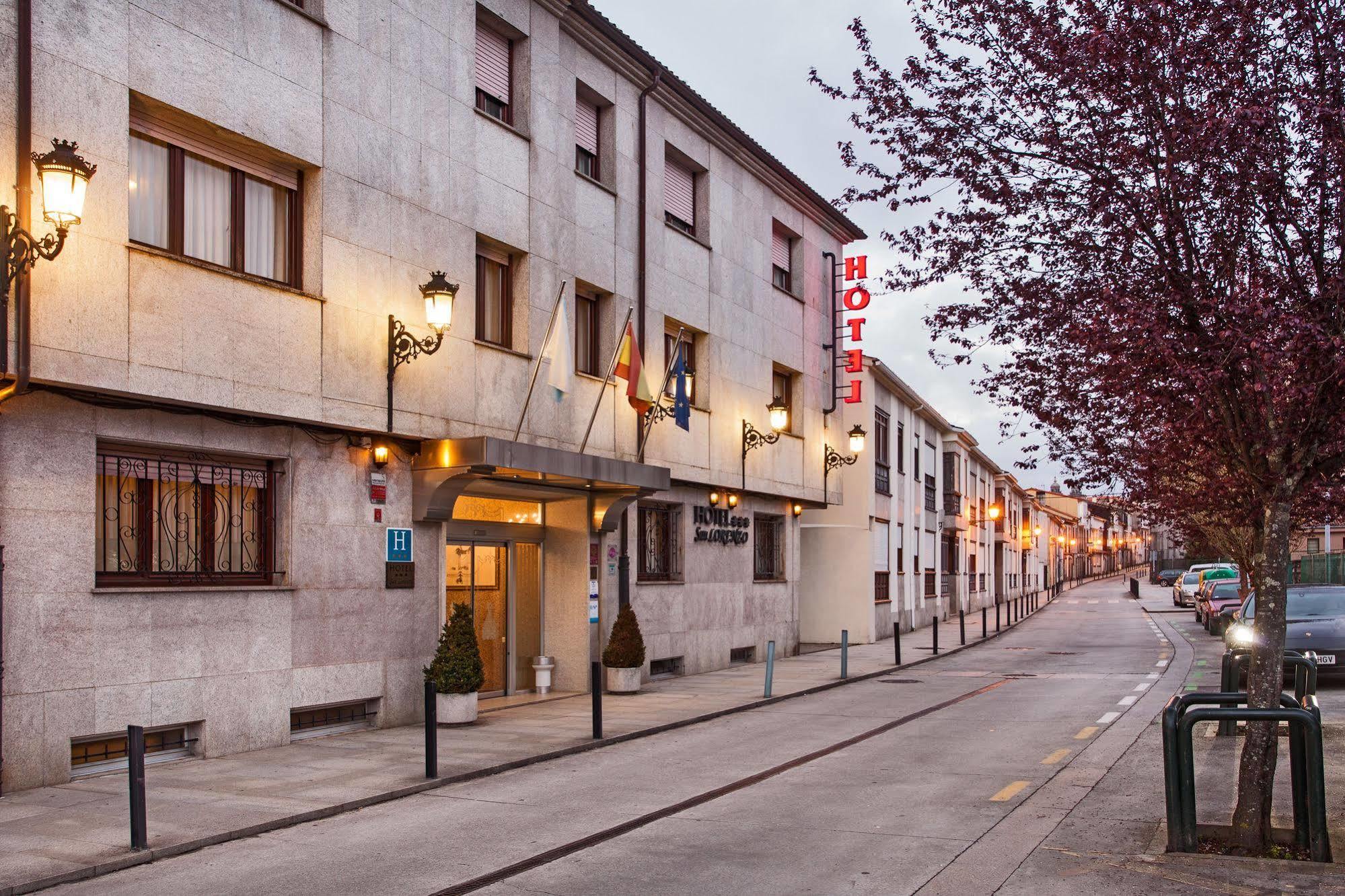 Hotel San Lorenzo Santiago de Compostela Bagian luar foto